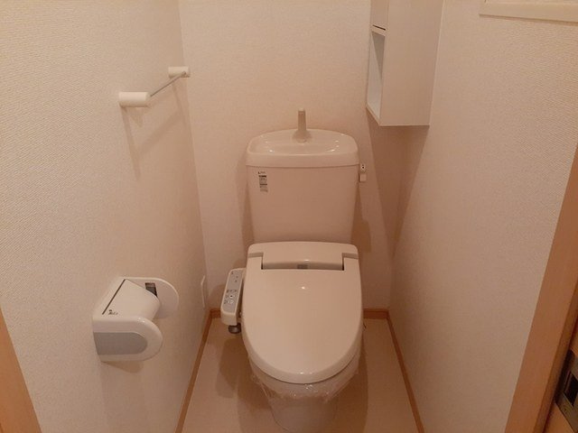 ノイ・フリーデＢのトイレ