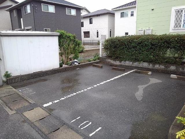 モアークレスト　Ⅲの駐車場