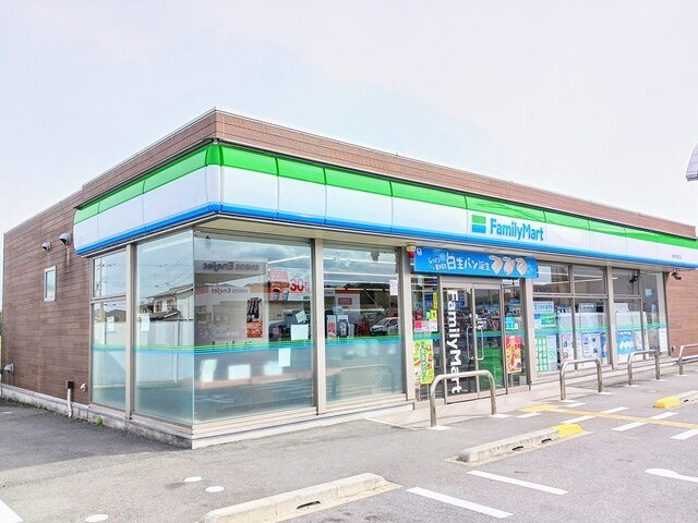 パレ　ドゥールＤの周辺|ファミリーマートまで150m