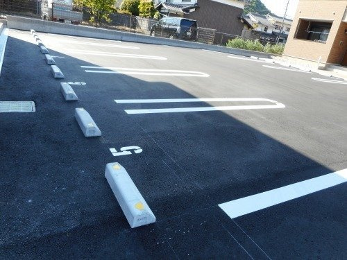 ライフステージ岡田Ⅰの駐車場
