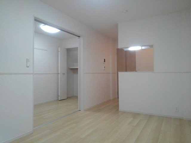 パル山崎の居間・リビング