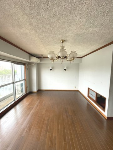 牛田コータースの居間・リビング