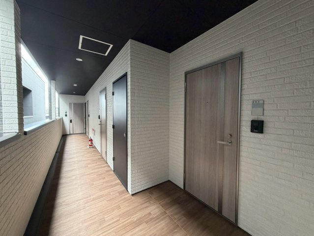 セレニティ下木田B棟のロビー