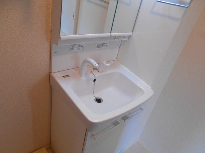 クヴァルチーラ奥戸の独立洗面台
