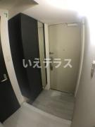 エル・イソベ三宮の玄関