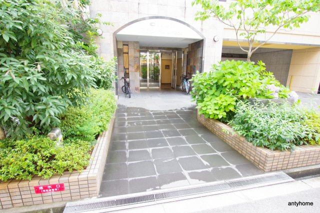 クリエイト21アテンドル梅田　仲介手数料無料のエントランス
