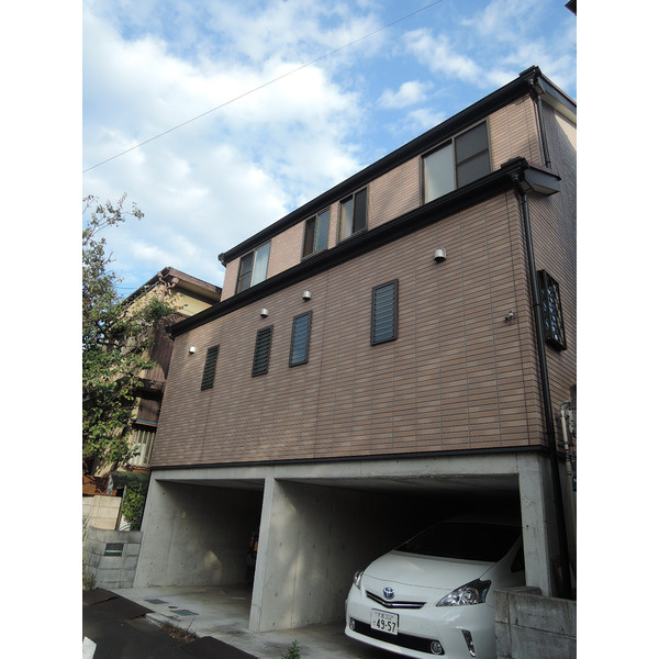 メゾン南山の駐車場