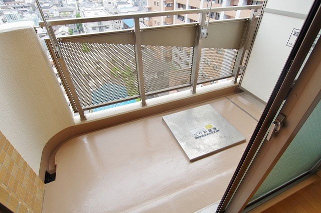 寝屋川市香里西之町の賃貸マンションのバルコニー