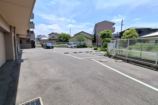 ウェルヤード東貝塚の駐車場|駐車場