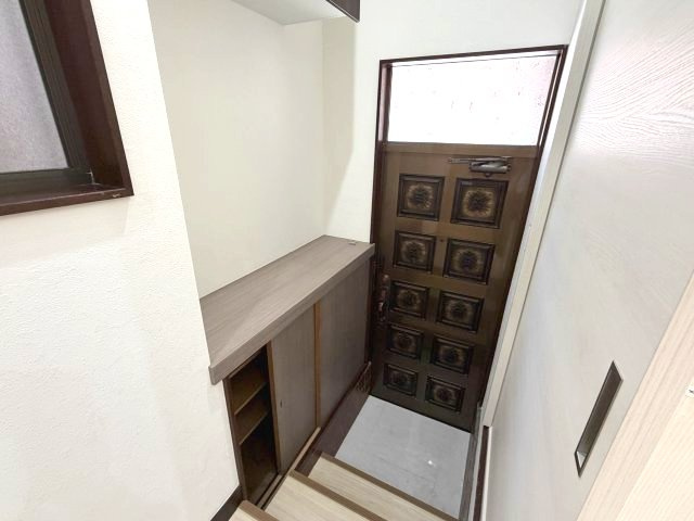 一之江1‐16-17　戸建の玄関