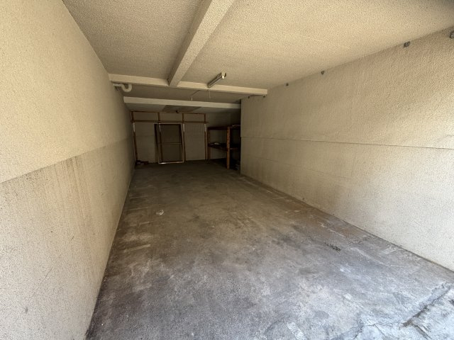 一之江1‐16-17　戸建の駐車場|ガレージ付き　高さ1,790㎜幅2,580㎜