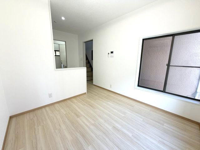 一之江1‐16-17　戸建の居間・リビング