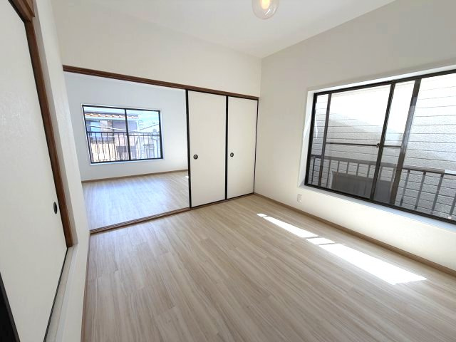 一之江1‐16-17　戸建の洋室