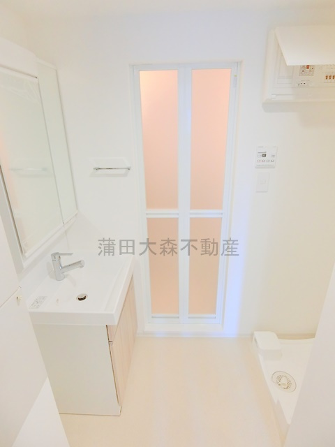 ADORE URBAN大森町Aの洗面所