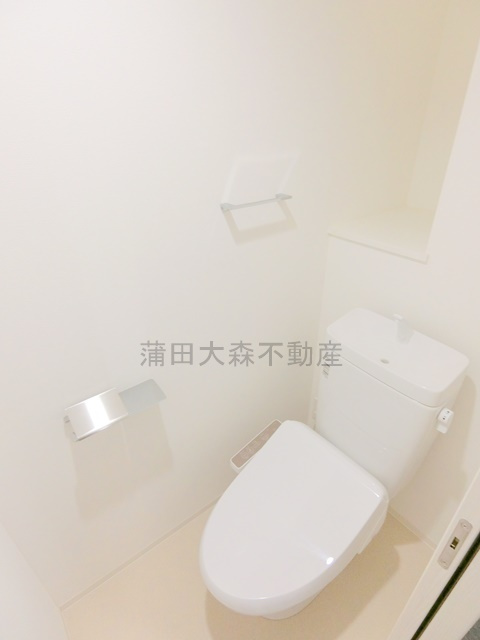 ADORE URBAN大森町Aのトイレ|温水洗浄便座付きのトイレ