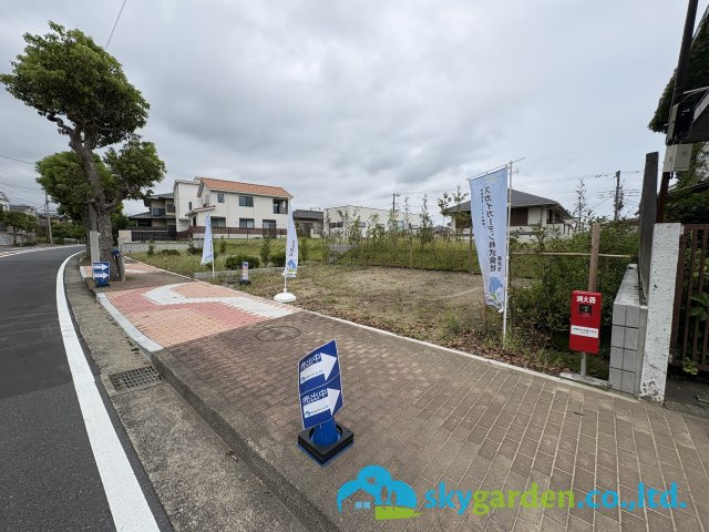 鎌倉市西鎌倉2期　土地　建築条件無しの前面道路含む現地写真