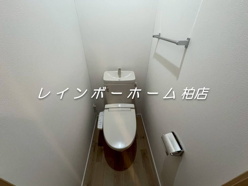 ■仲介手数料（賃料の1.10ヵ月）の50％OFF対象物件！■のトイレ|落ち着いたトイレです