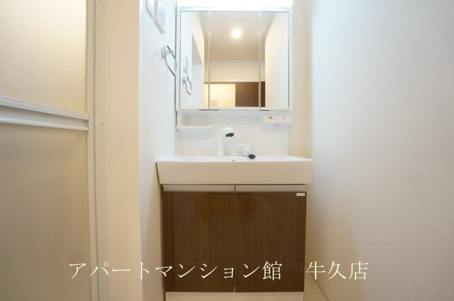 カーサ　セレーナの独立洗面台