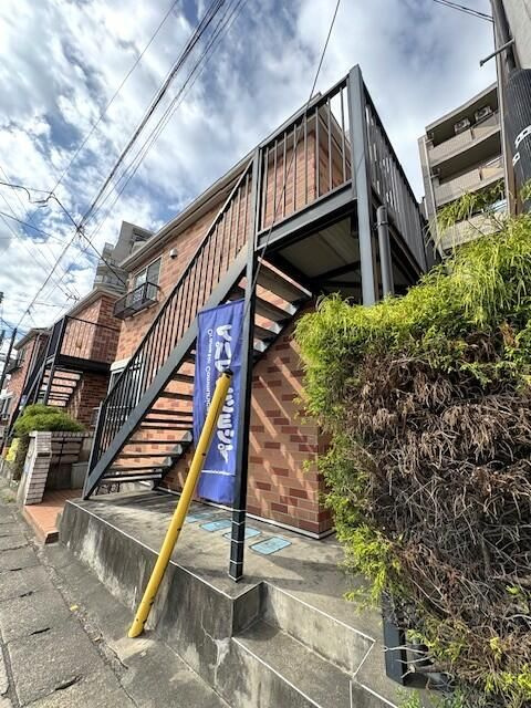 カーザ・レフィナーダⅢの外観|居間です