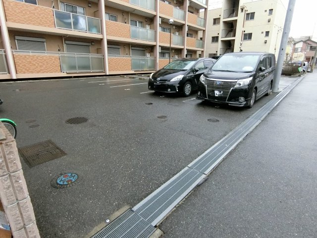 【駐車場】 | サン・リヴァージュ岸和田