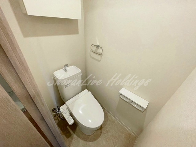 厚木市中町４丁目の賃貸マンションのトイレ