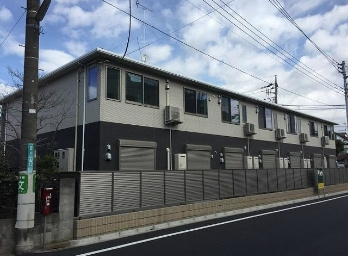 狛江市岩戸北２丁目のアパートの外観