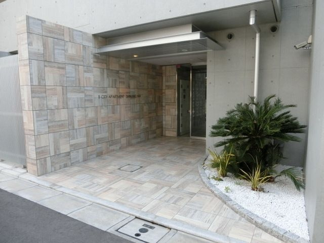 【エントランス】B CITY APARTMENT SHINJUKU NW