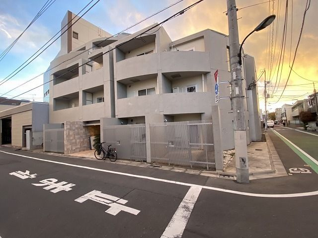 【外観】B CITY APARTMENT SHINJUKU NW