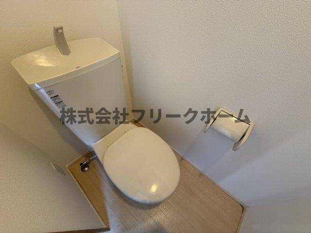 三鷹市牟礼５丁目の賃貸マンションのトイレ