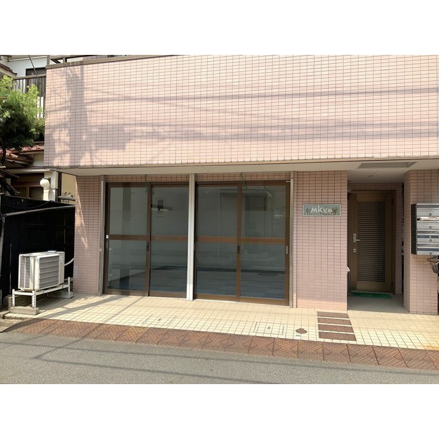 MKビル　墨田区の玄関