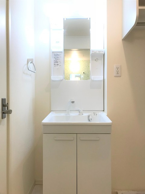 大和市大和東３丁目のアパートの洗面所|同施工別部屋