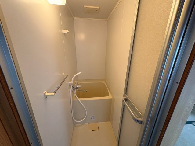 山中田アパートの浴室