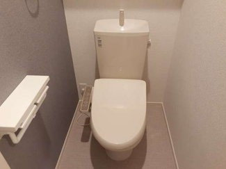 【トイレ】 | ヴィラ・エスペランサ | シンプルで使いやすいトイレです