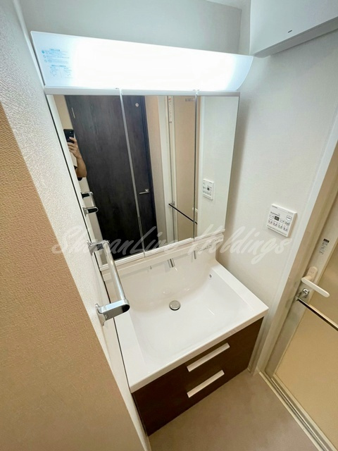 厚木市中町４丁目の賃貸マンションの洗面所