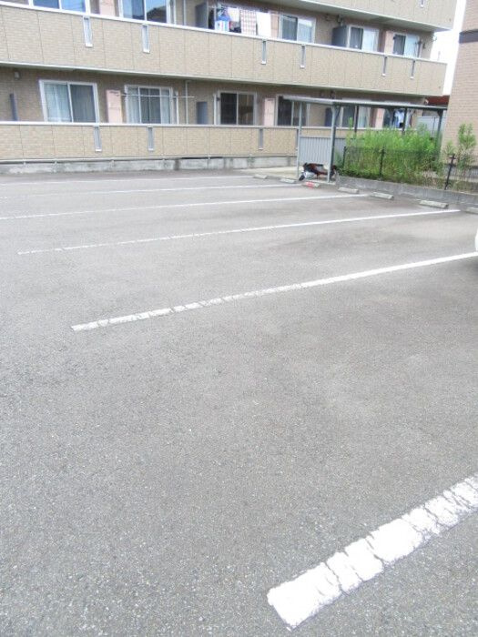 メゾン定正　Bの駐車場