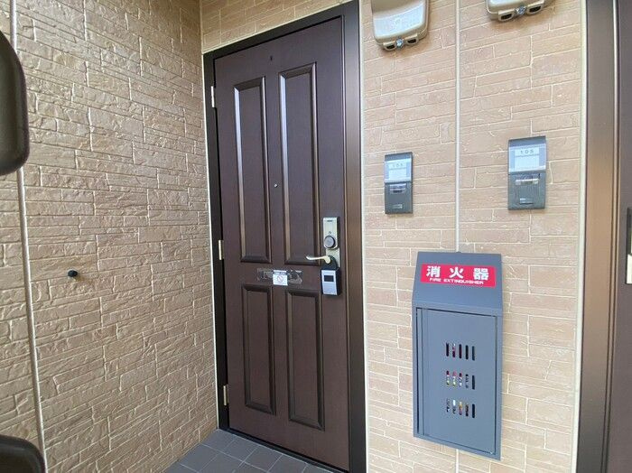 メゾン定正　Bの玄関