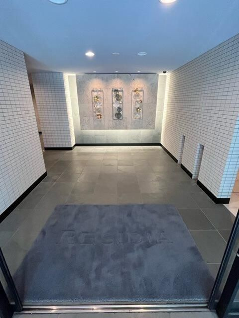 レジディア月島のエントランス
