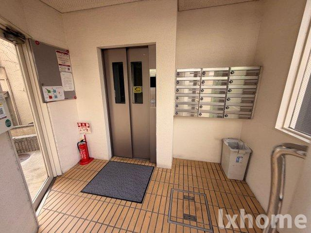 千里丘アベニューの玄関