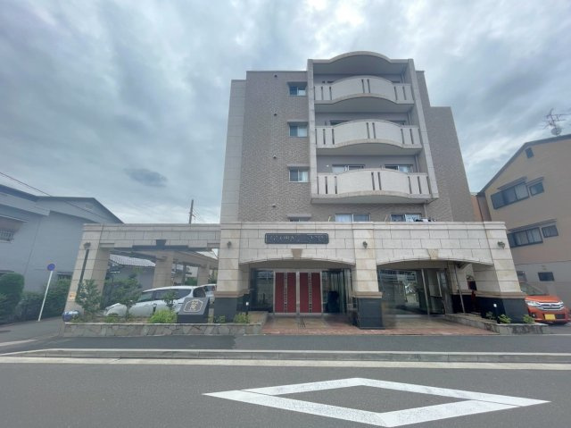 京阪『淀』駅徒歩３分の駅近☆専用庭＆専用駐車場付２ＬＤＫ☆室内改装済み美室☆グローバル淀