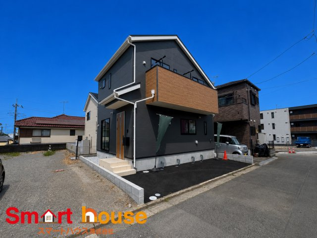 座間市明王第７の前面道路含む現地写真|お住まいの前面道路が広いと駐車が楽になり、陽当たりも遮られないので明るく居心地の良いお家になります♪
