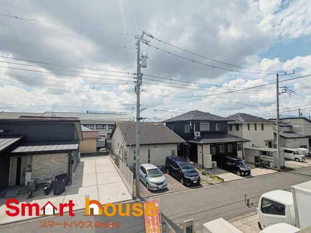 相模原市南区麻溝台　新築1棟の展望|開放的なバルコニーは見晴らしもよく、太陽の温かな温もりをめいっぱい受け止めてくれます。太陽の光と爽やかな風を受けたお洗濯物はあっという間に乾き、取りこむ時には太陽の匂いを感じられそうですね。
