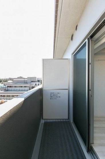 【バルコニー】ラティエラ都立大学