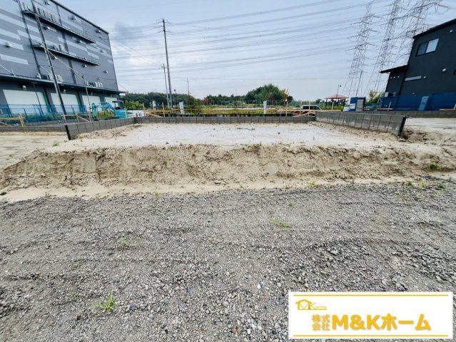 知多市新知字南新生　全6棟　E号棟の外観|R8.8.28撮影　並列駐車3台可能☆