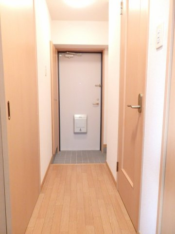 カルフ－ル緑井の玄関|毎日通る玄関はこちらです