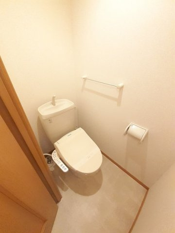 ガ－デンハウス大町のトイレ|落ち着いたトイレです