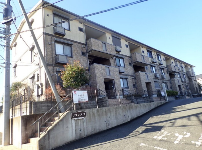 川崎市多摩区西生田３丁目のアパート