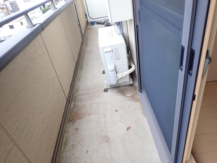 川崎市多摩区西生田３丁目のアパートのバルコニー