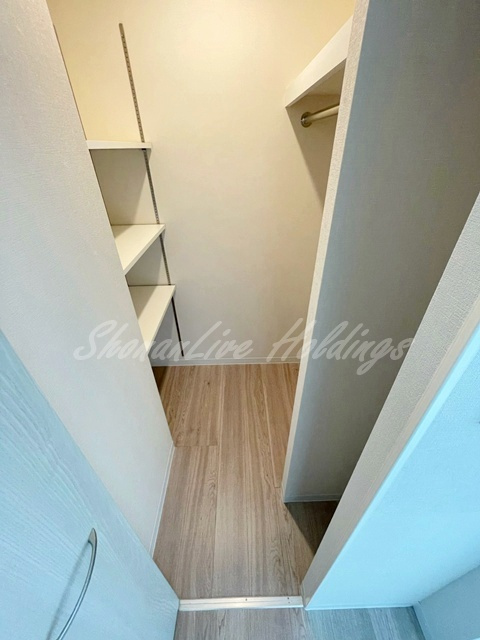 厚木市中町４丁目の賃貸マンションの収納