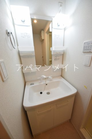 【洗面所】 | CAROLINEⅡ | シャンプードレッサー付き！