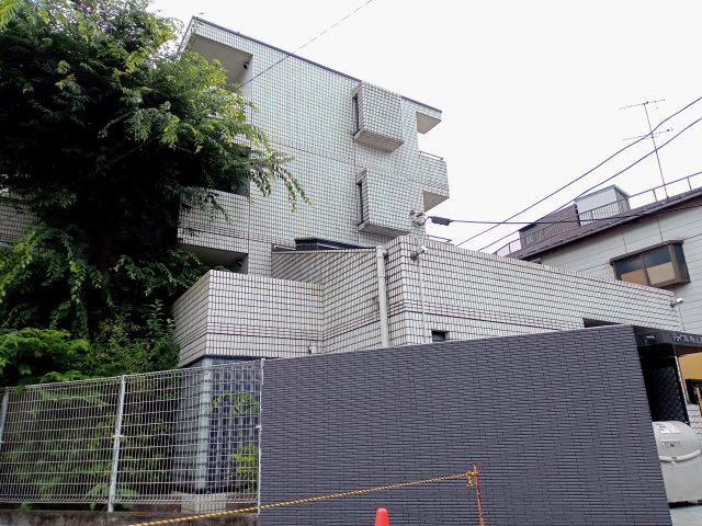 川崎市多摩区東生田１丁目の賃貸マンションの外観